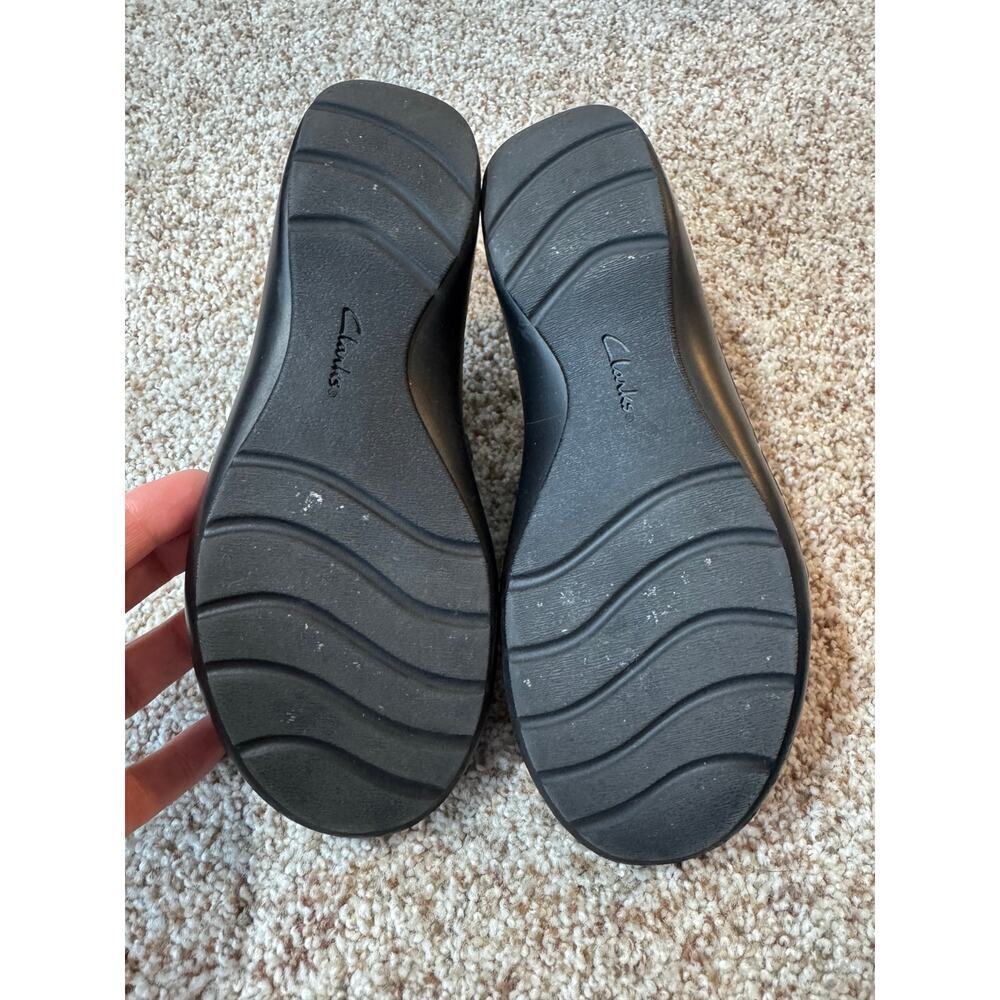 CLARKS Collection, black leather loafers, size 7 Wide - Picture 7 of 10